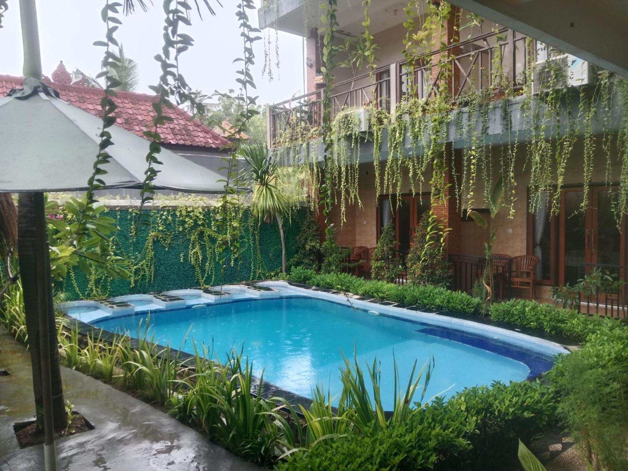 Grace Paradise Guest House Нуса-Лембонган Экстерьер фото